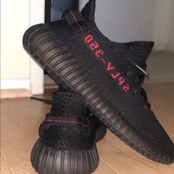 2017 Yeezy 350 Boosts V2, Bred, size US 9.5. - Picture 2 of 8